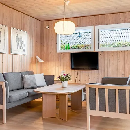 Pavo - 200m From The Sea By Interhome Semesterbostad