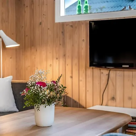 Pavo - 200m From The Sea By Interhome 펜션